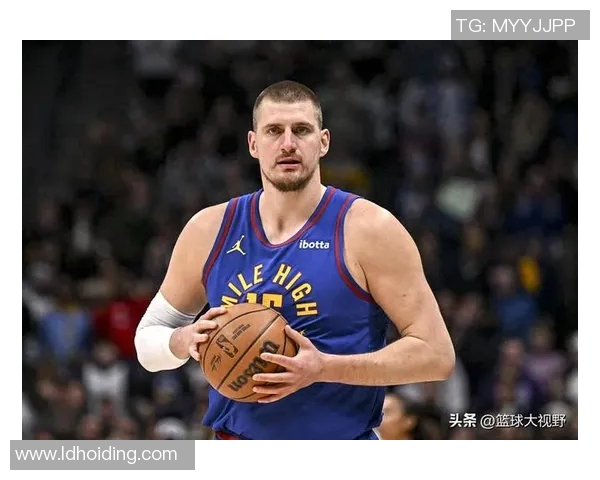 队记:约基奇的防守需引起重视 公牛球员面对他投进8-10记三分 队记:约基奇的防守需引起重视 公牛球员面对他投进8-10记三分